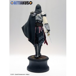 Ezio assassin's creed statue