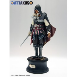 Ezio assassin's creed statue